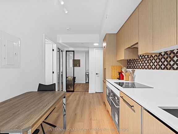 4th image of 5 Lakeview Ave #409