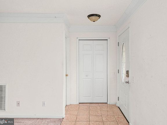 3rd image of 306 Batley Ct