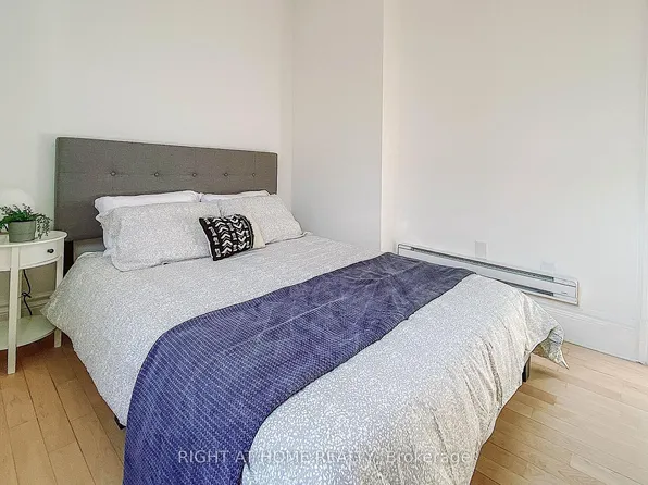 111 Gladstone Ave #2, Toronto, ON M6J 3L1