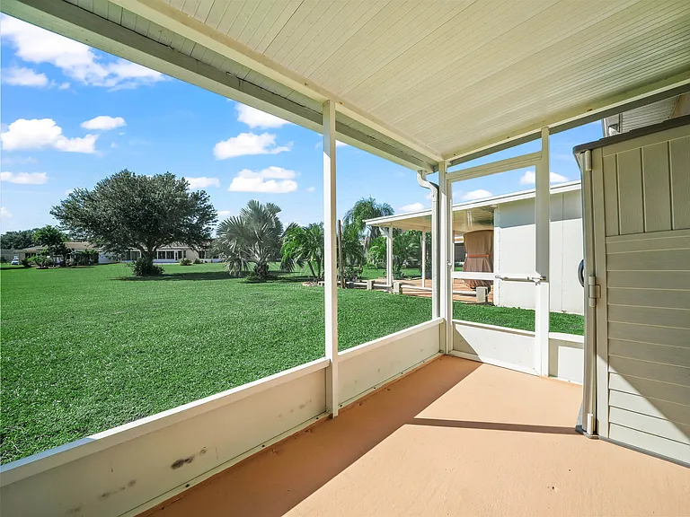 511 Club Cir — Photo 11