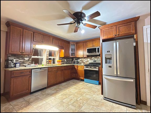 2nd image of 19-21 Richardson St #2