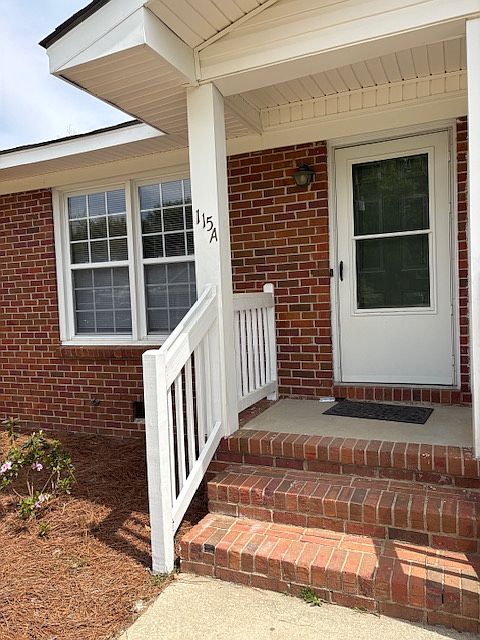 1st image of 115 Gardner Dr APT A