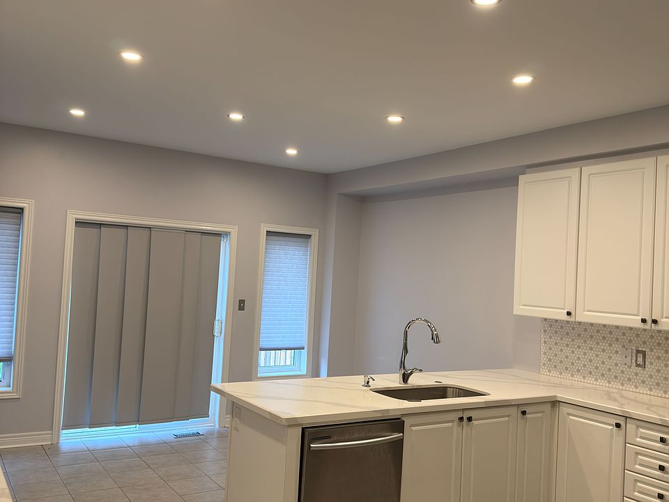 2nd image of 83 Cookview Dr