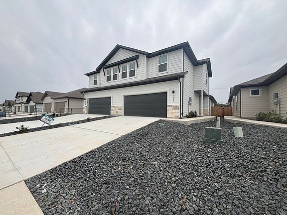 3rd image of 240 Nespral Dr