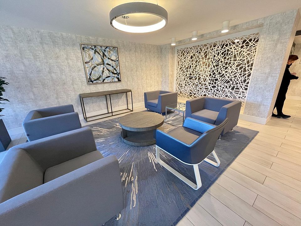 1st image of 60 Babcock St #9