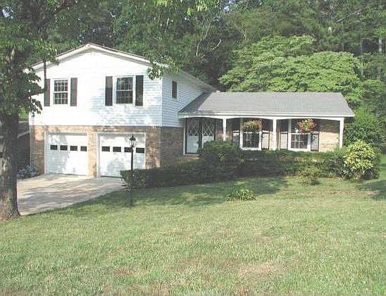 1st image of 4020 Philmont Dr
