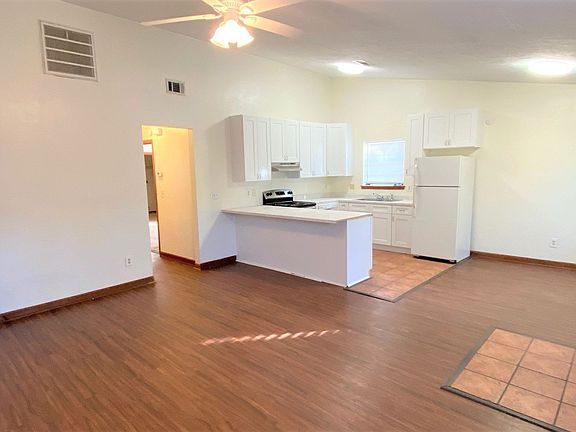 4th image of 2324 Hartsfield Way