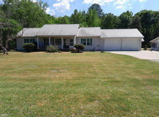 409 Black Creek Church Rd, Pembroke, GA 31321