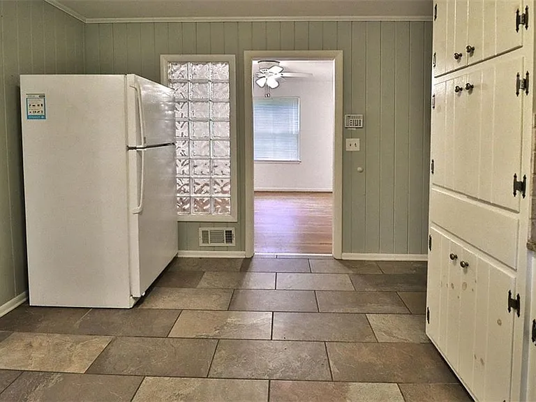 3197 Alberta Ln — Photo 10