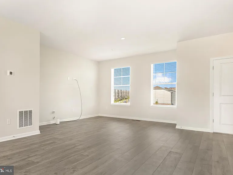 450 Herringbone Way — Photo 6