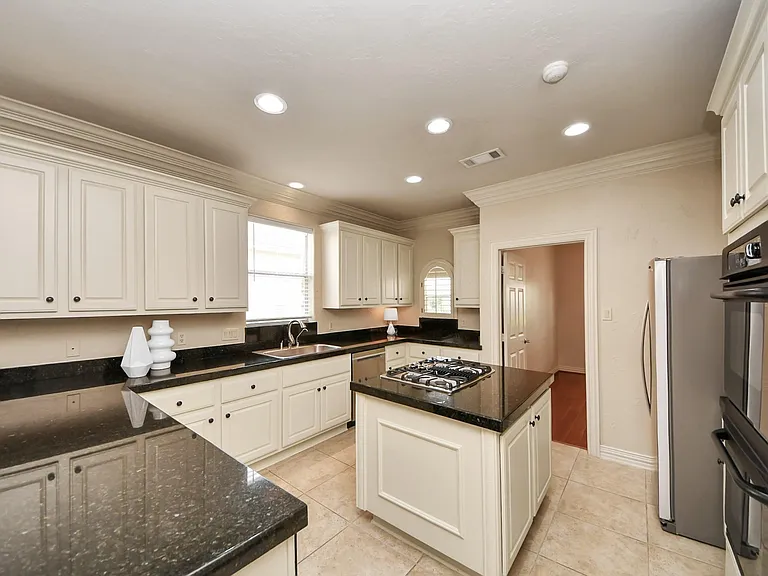 14207 Jade Cove Dr — Photo 19