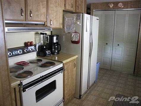 4th image of 601 N 41st Dr