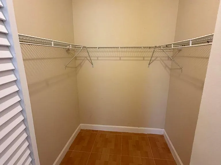 3660 SW 60th Ave #2 — Photo 10