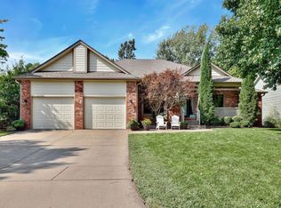 2305 N Pepper Ridge Cir, Wichita, KS 67205