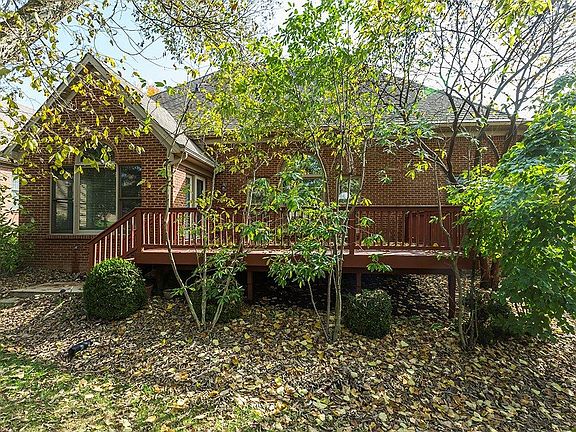 3rd image of 5045 Ivybridge Dr