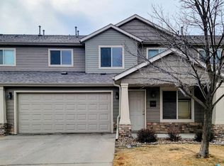 2905 E Indigo Pl, Sioux Falls, SD 57108