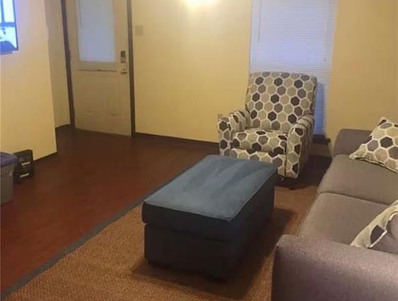 5th image of 102 David Ct
