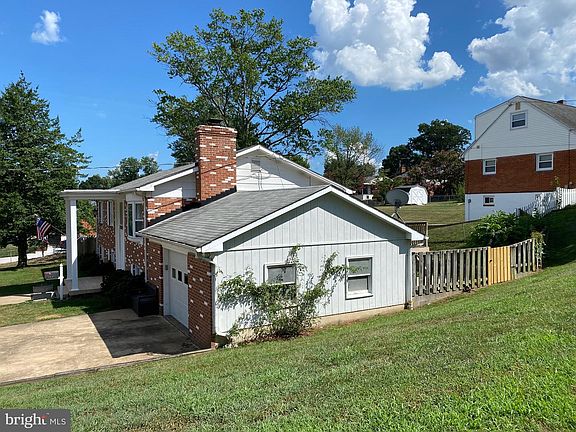 4th image of 1915 Radford Dr