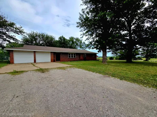 402 Hickory Dr, Copan, OK 74022