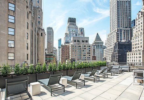 5th image of 63 Wall St APT 2301