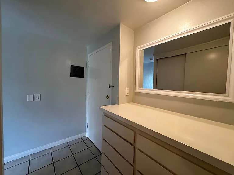 222 S Oak Knoll Ave #5 — Photo 13