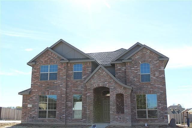 1st image of 914 Mockingbird Ln