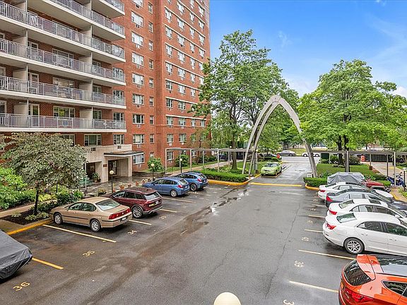 5th image of 5230 39th Dr APT 7H
