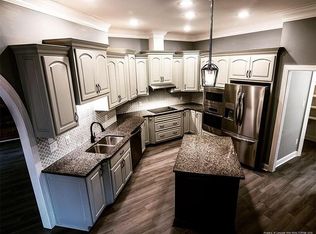 4030 Manchester Ln, Lumberton, NC 28360
