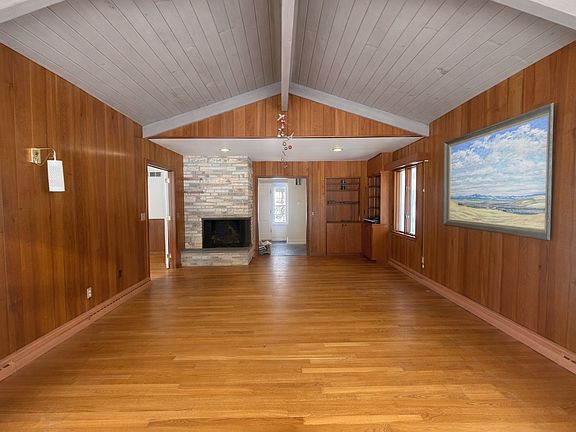 2nd image of 520 Murray Hill Rd