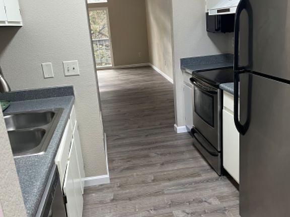 5th image of 7412 Singing Hills Dr
