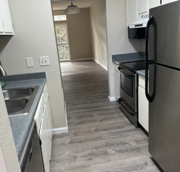 7412 Singing Hills Dr — Photo 5
