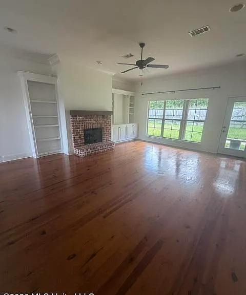 242 Huntington Holw — Photo 11