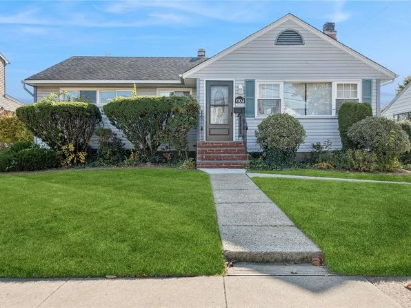 1704 Camp Avenue, Merrick, NY 11566