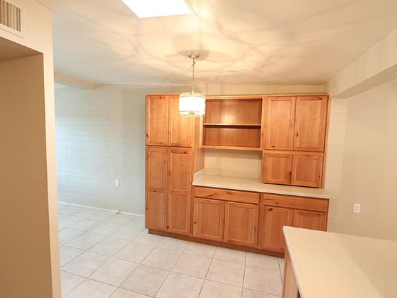 2nd image of 5033 S Cherry Ave