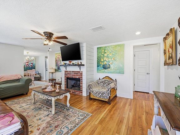 4th image of 8514 Bussey Rd