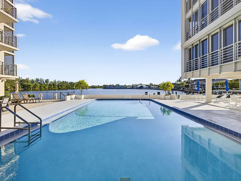 900 NE Spanish River Blvd #2W — Photo 29