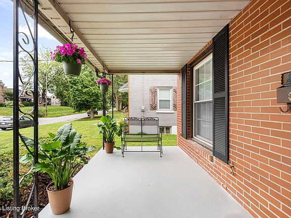 3rd image of 2504 Bradley Ave
