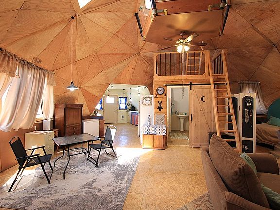 DINING AREA & LOFT ABOVE BTH