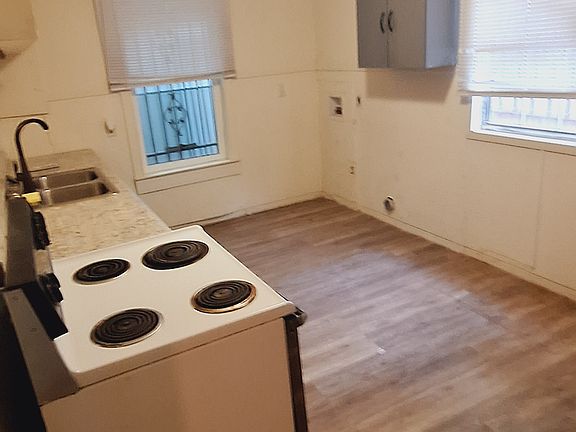 3rd image of 3322 NW 30th St #3