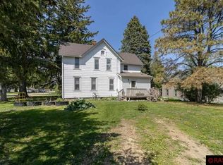 301 S Halladay St, Good Thunder, MN 56037