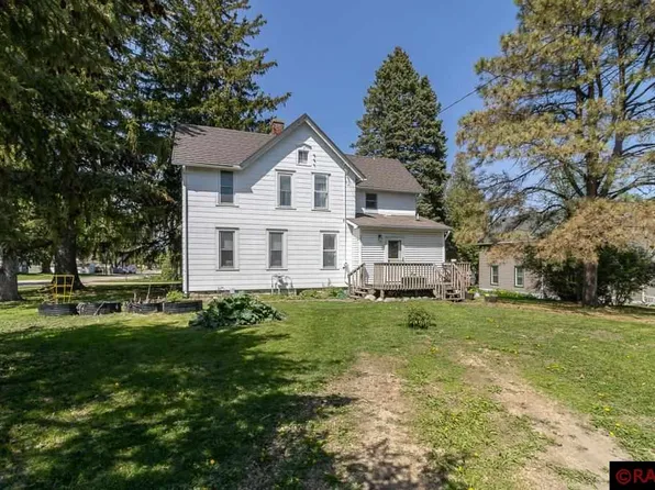 301 S Halladay St, Good Thunder, MN 56037