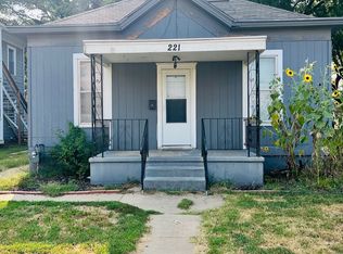 221 N 10th St, Salina, KS 67401