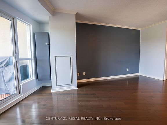 5th image of 2111 Lake Shore Blvd W #709