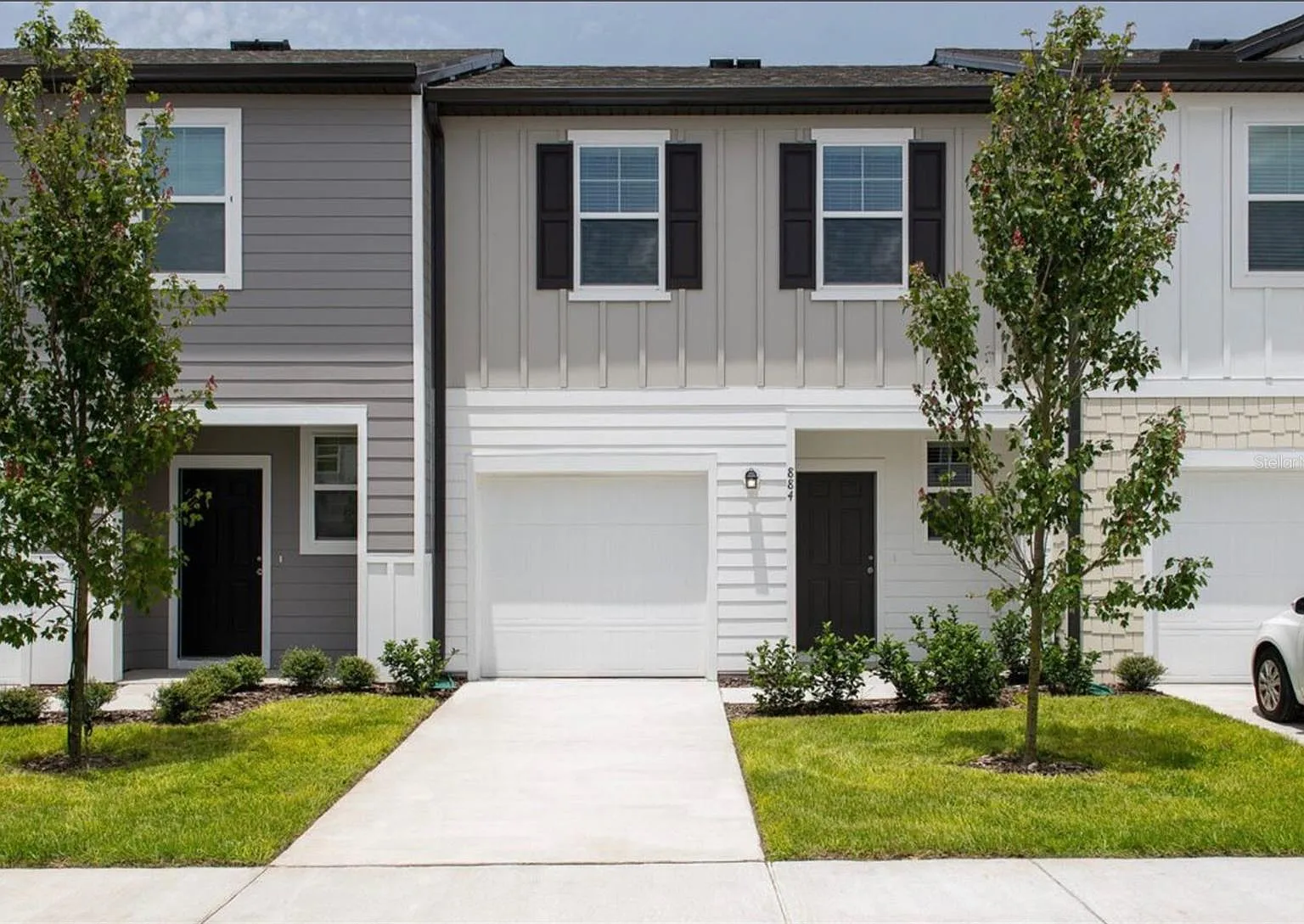 3 bed, 2.5 bath, 1421 sqft, $2,000 — Photo 2
