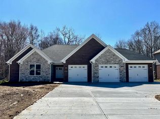 2425 Sunderland Dr, Martinsville, IN