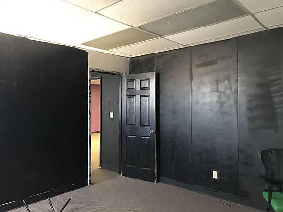5th image of 1900 N Macarthur Blvd #212