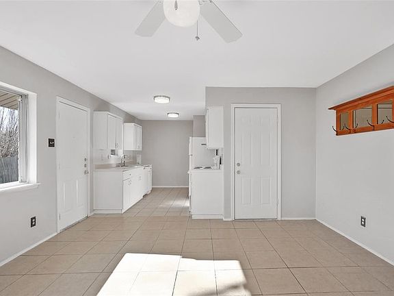 3rd image of 4017 Salem Dr