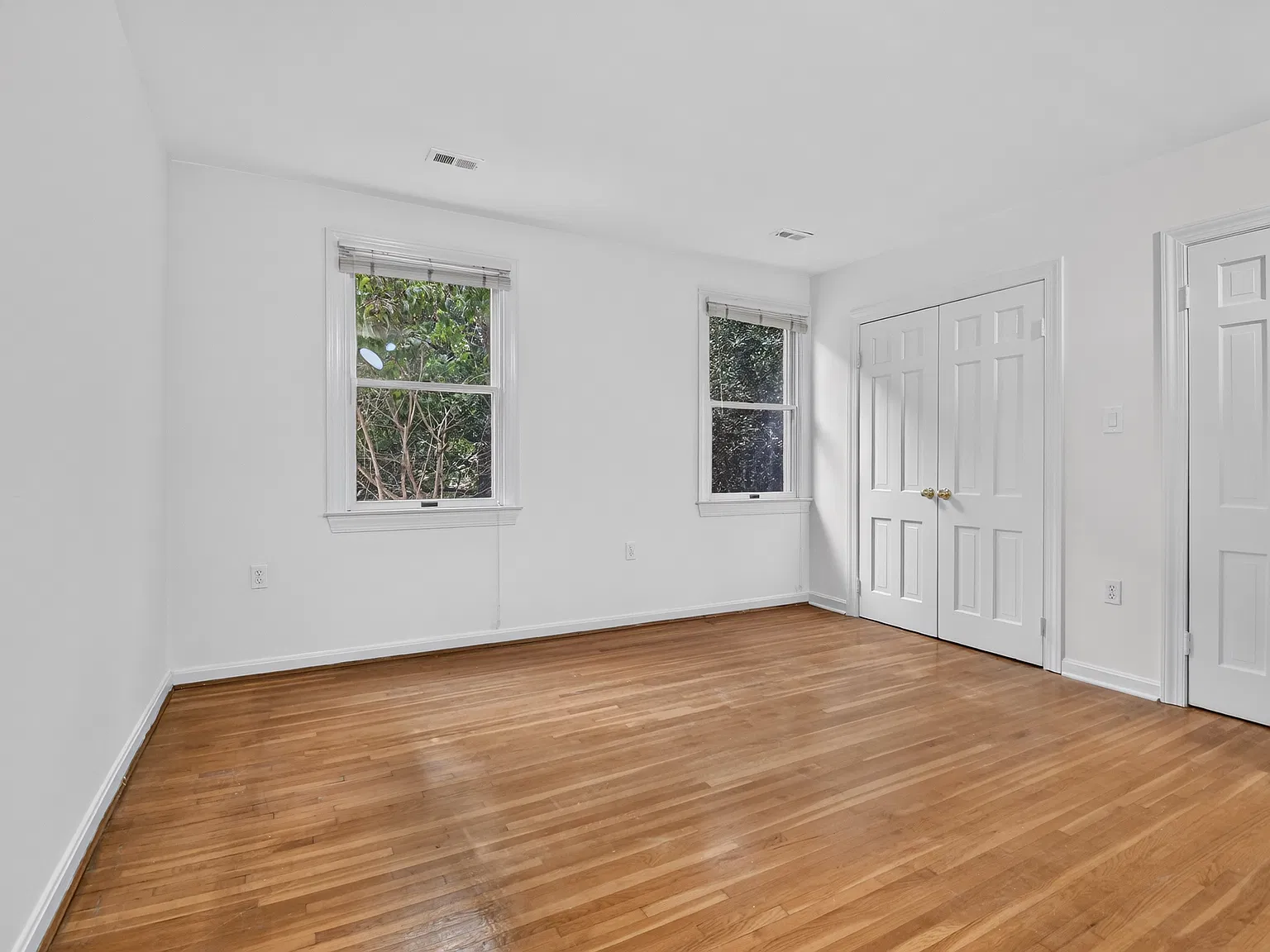 623 I St SW — Photo 1