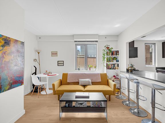 4th image of 1810 3rd Ave APT A7d