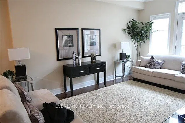3 bed, $4,500 — Photo 2